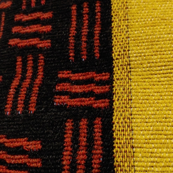 Gifaffe accent pillow - Picture 4 of 8